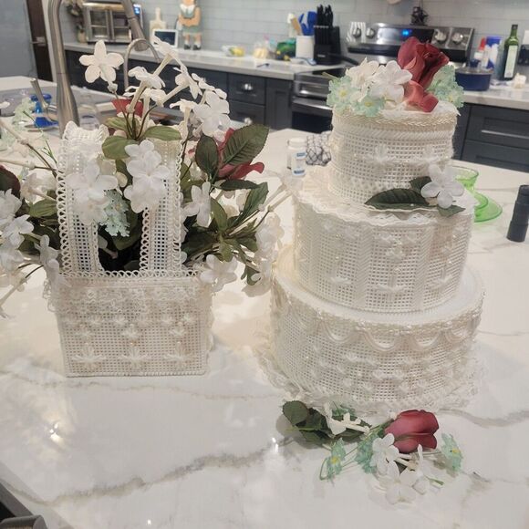Vintage Plastic Canvas Celebrations 3 tiered wedding cake and basket set floral - Picture 1 of 10